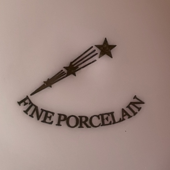 FINE PORCELAIN TEACUP AND SAUCER IN RED & BLACK - Picture 11 of 11